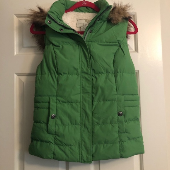 Like-new super plush green Sherpa lined vest - Picture 1 of 5